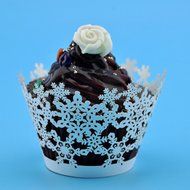 CY-buity 50Pcs Pearly Paper Snowflake Design Vine Lace Cup Cake Wrappers Table Deco White N4
