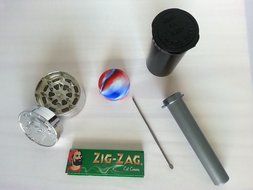 American Eagle Silver Dollar Coin Grinder with Pouch &amp; 5 FREE Bonus Accessories