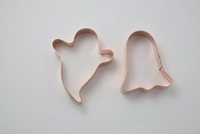 Pair of Little Halloween Ghosts Copper Cookie Cutters N3