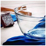 Anchor Hocking 4 qt, 2.5 qt and 1.5 qt Mixing Bowl Set with Lids N5