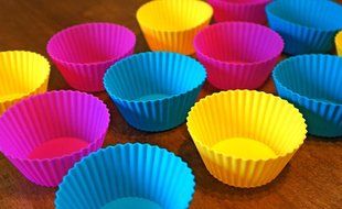 California Kitchenware Butterfield Silicone Cupcake Molds (Set of 12) N3