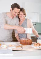 Kaiser Bakeware Patisserie One-Handed Flour Sifter N3