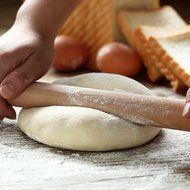 Aprince 16.9-Inch Adjustable Wood Rolling Pin - Use for Cookies, Pies, and Pastries - Multi Color N4