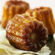 Freshware SM-107RD 15-Cavity Small Silicone Mold for Caneles and Bordelais Fluted Cakes N3