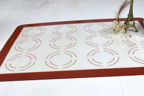 Homankit Silicone Baking Mat for Large Macarons - 11 5/8" x 16 1/2" Non-Stick Cookie Baking Sheet - Red N5