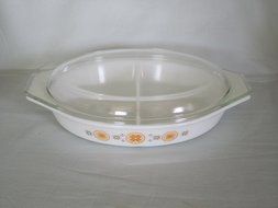 Vintage 1960s Pyrex " Town and Country " Glass Covered Divided 1 1/2 Quart Casserole Dish w/ Lid