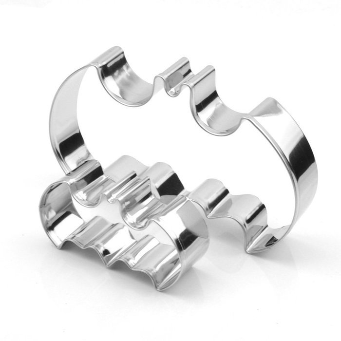GXHUANG Batman Cookie Cutters Set - Stainless Steel, Set of 2, for Anniversary Birthday Wedding Party N3