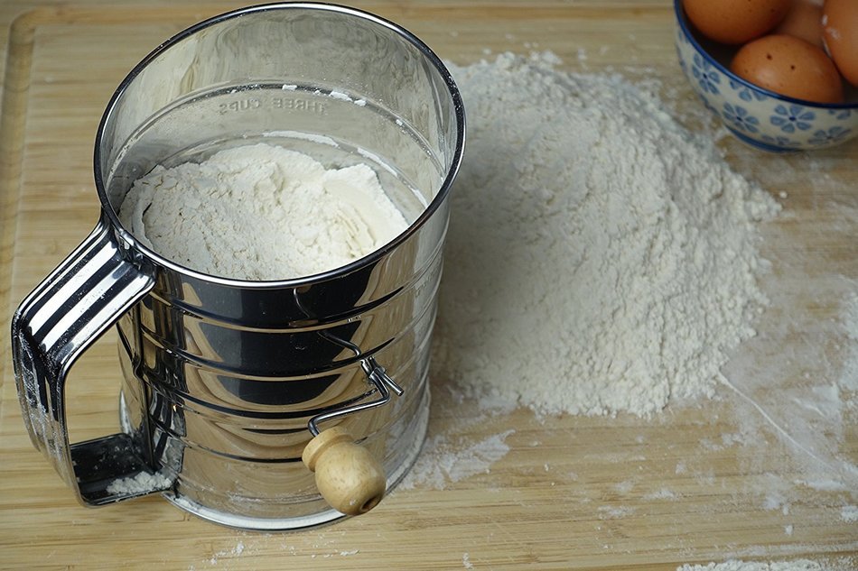 Nellam Traditional Flour Sifter Stainless Steel (5 Cup) N4