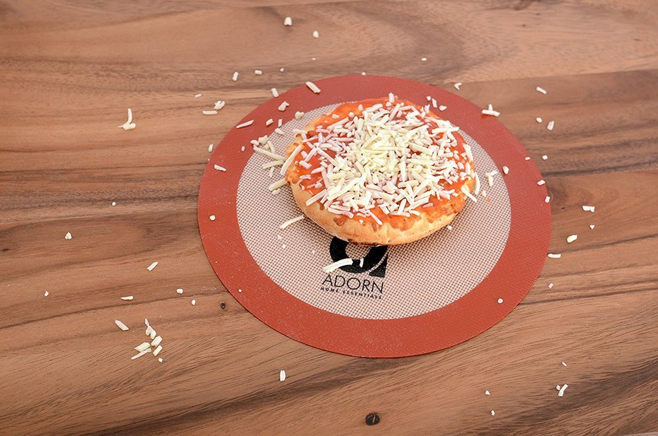 Adorn Non-stick Silicone Baking Mats - 2 Pack (9" Round) N5