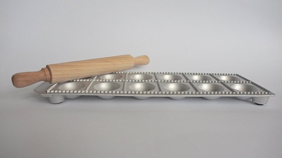Eppicotispai 24-Hole Aluminum Square Ravioli Maker with Rolling Pin N6