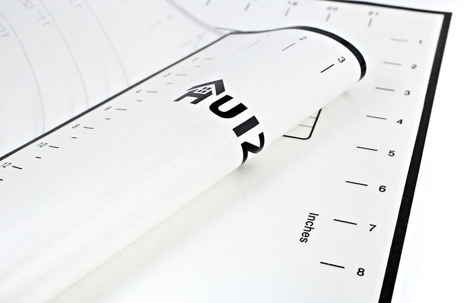 Silicone Pastry Mat With Measurements. 26"x18" Non-Slip Sheet Sticks To Countertop For Rolling Dough (1, BLACK) N3
