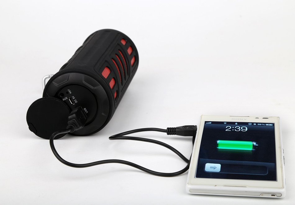 Bavision Waterproof Bluetooth Speakers, Wireless and Instant Compatibility with iPods and iPhones, Built In Subwoofer... N5