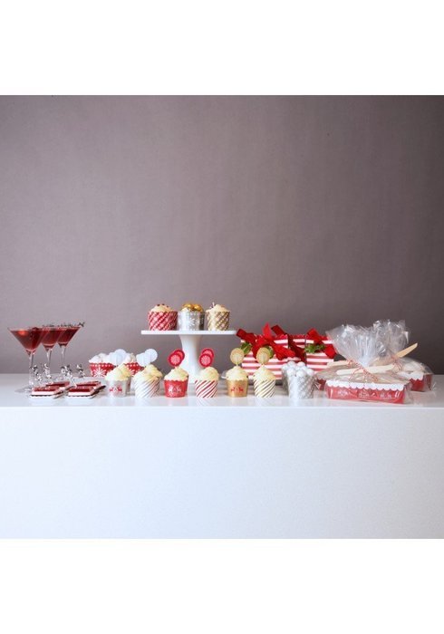 Simply Baked Small Paper Baking Cups & Cake Toppers, Red N4