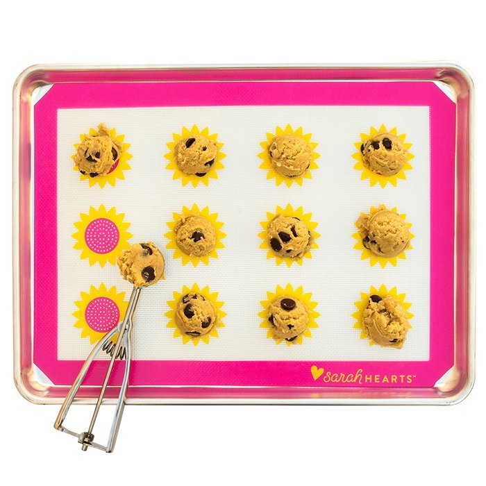 Sarah Hearts Silicone Baking Mat - Sunflower Design (Yellow / Pink - 16 1/2" x 11 5/8") N2