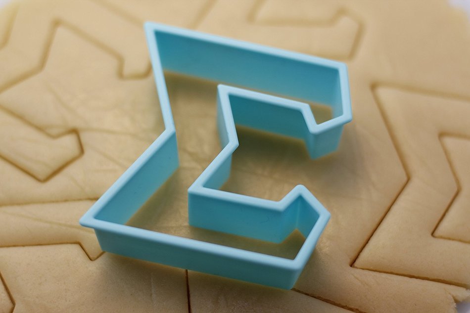 Live Greek - Greek cookie cutter - Sigma (3 x 2.75 Inches) N2
