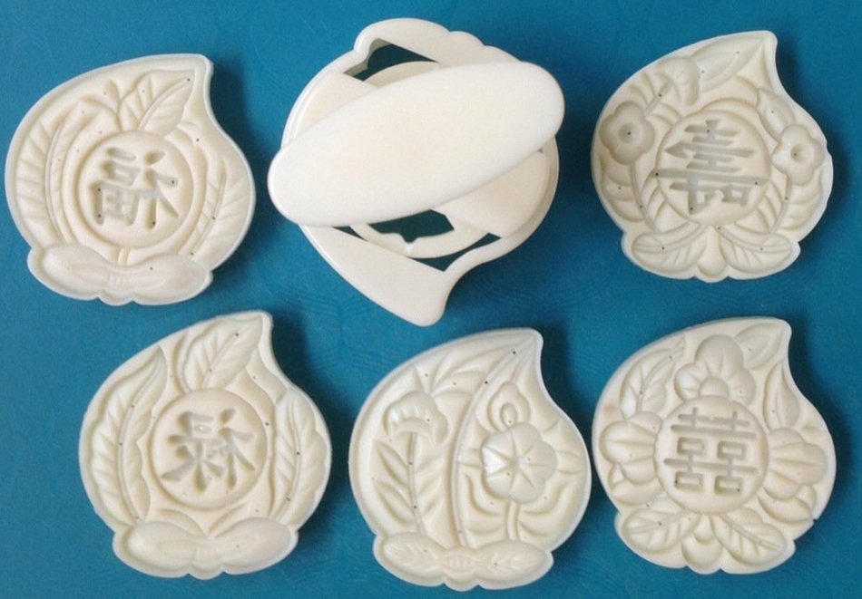 Giftshop12 Peach Shaped Moononcake Cake Cookie Cutter Mold Large