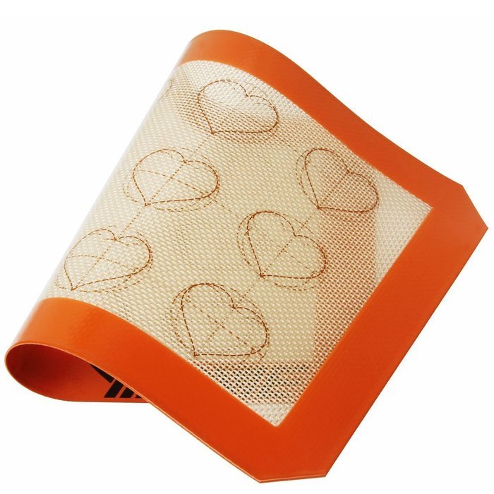 Yilove Premium Non-Stick Silicone Macaron Baking Mat,1/4 Sheet Size,11.6 x 8.3 inches N6