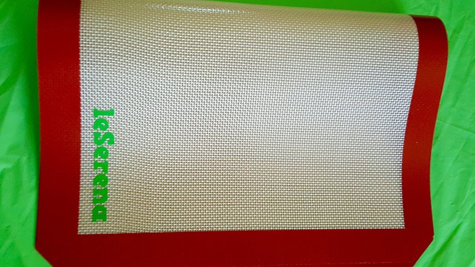 Silicone Baking sheet Mat. GIFT Perfect for baking, kneading, rolling, candy, macaroni, pastry, cookie, bun, bread... N2
