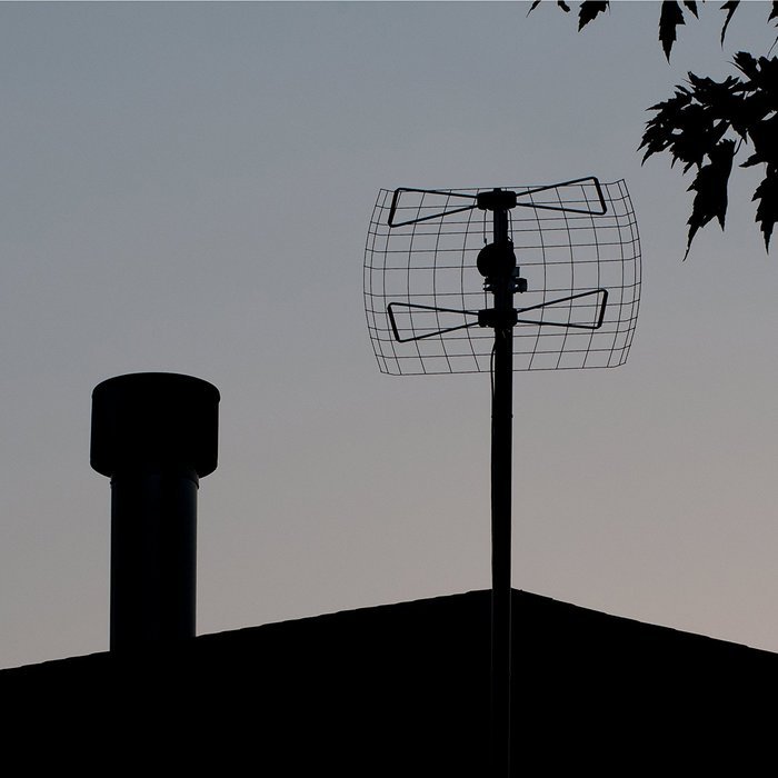 8 Element Bowtie Indoor/Outdoor HDTV Antenna - 70 Mile Range N6