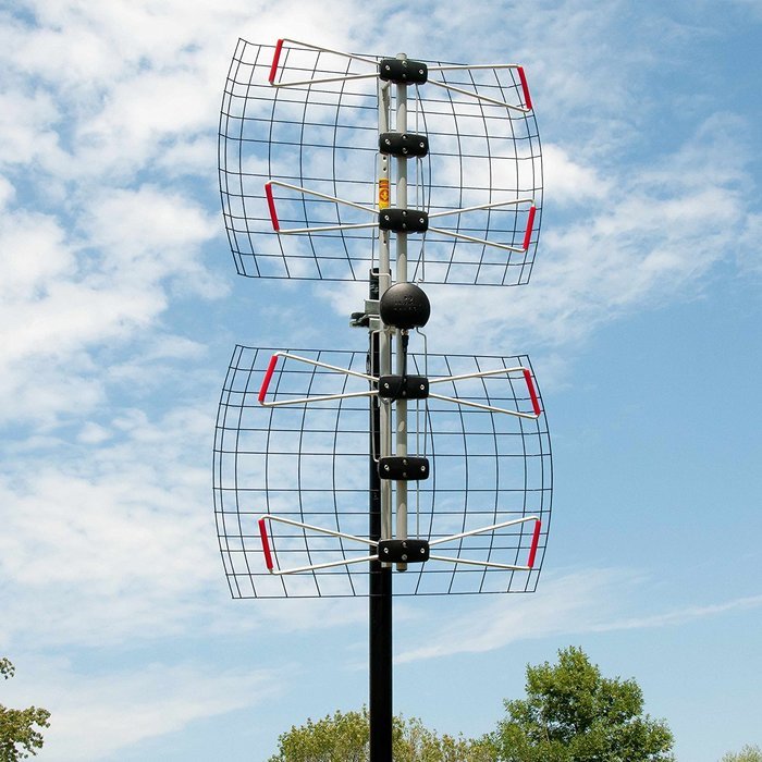 8 Element Bowtie Indoor/Outdoor HDTV Antenna - 70 Mile Range N11