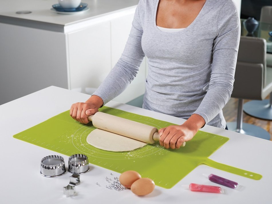 Joseph Joseph Silicone Non-Slip Pastry Mat with Measurements, Roll-Up, Green N2
