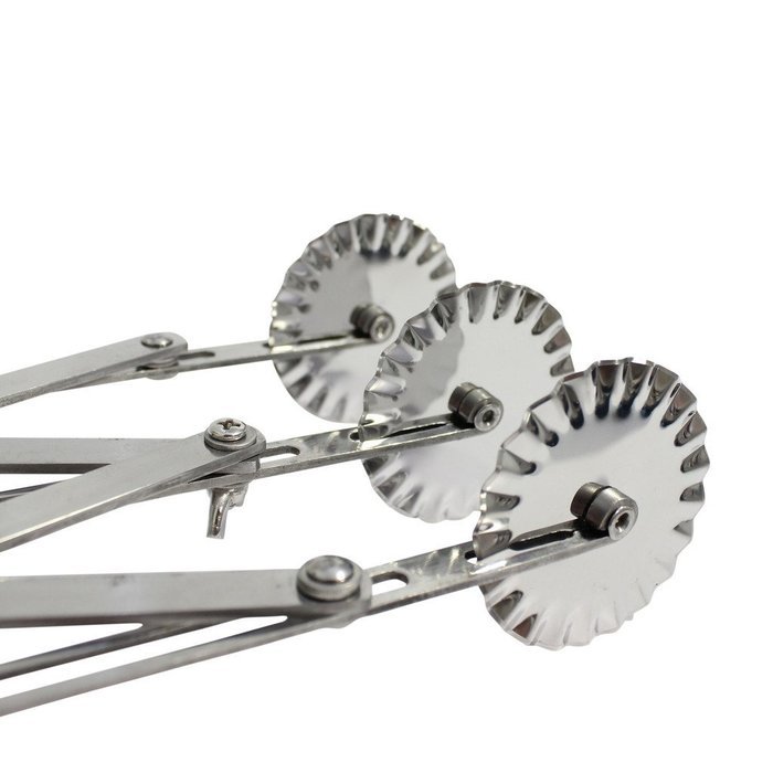 CurtzyTM Expandable Double Wheeled Pasta Dough Baking Cutter- 6 Wheels- Stainless Steel N2