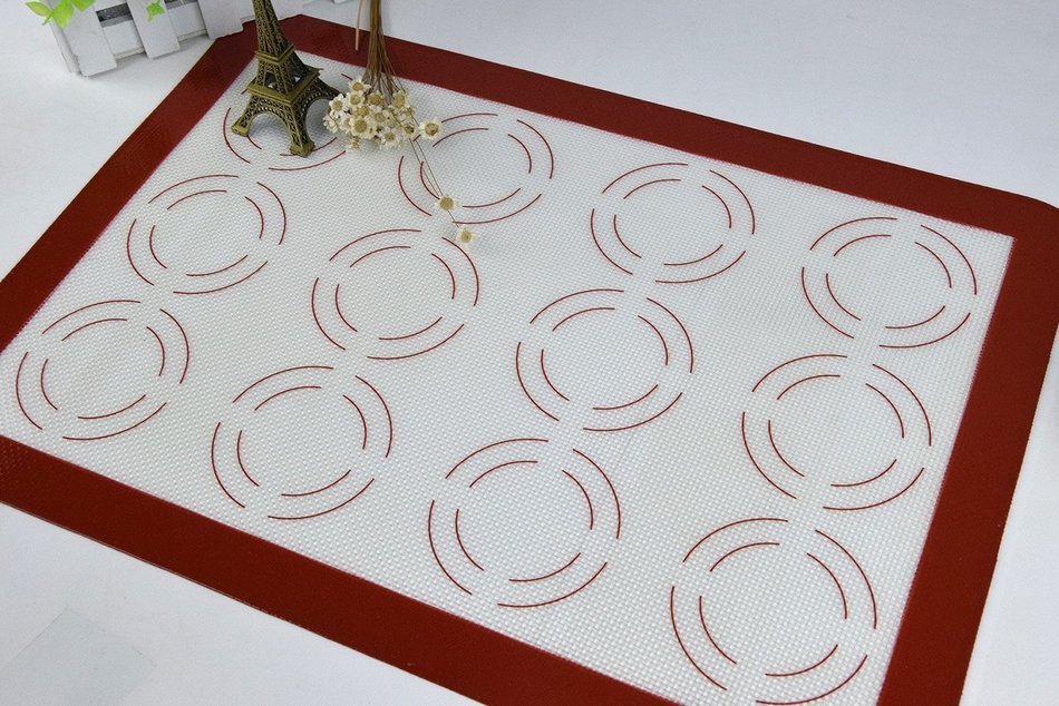Homankit Silicone Baking Mat for Large Macarons - 11 5/8" x 16 1/2" Non-Stick Cookie Baking Sheet - Red N3
