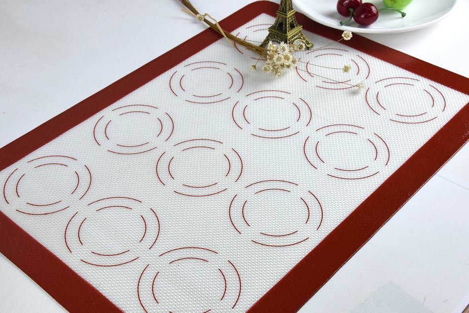 Homankit Silicone Baking Mat for Large Macarons - 11 5/8" x 16 1/2" Non-Stick Cookie Baking Sheet - Red N4