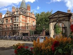 stately architecture in cambridge