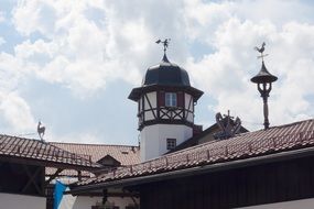 Truss tower roof