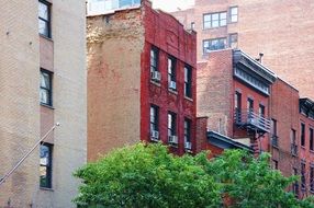 red brick buildings in manhattan