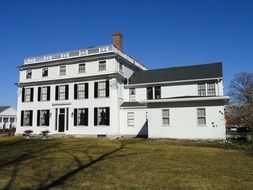 exterior of asa waters mansion in Millbury