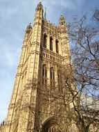 the architecture of the historic building in London, England