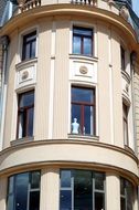 building with rounded facade with windows