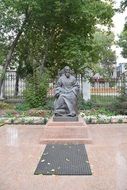 monument in the park in irkutsk