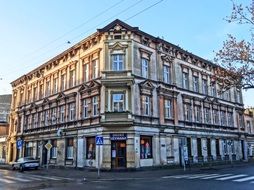 bydgoszcz architecture corner historical windows building