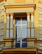 bydgoszsc sienkiewicza street building pilasters cornice window