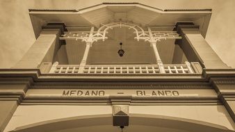 Black and white photograph of the facade white medano