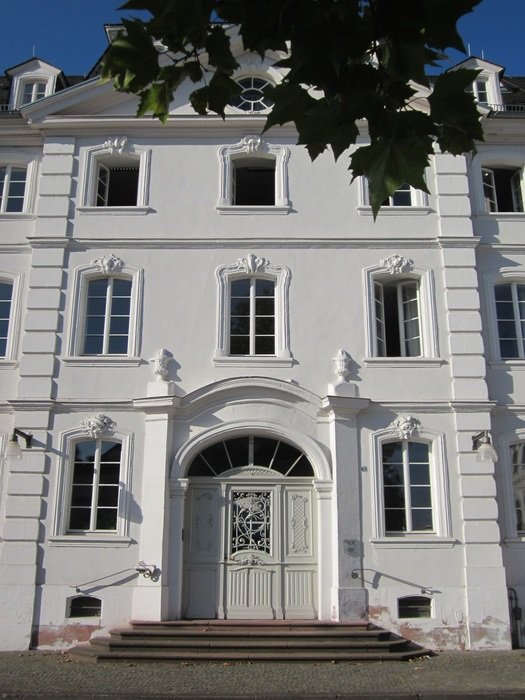 Front facade entrance to the Erbprinzenpalais