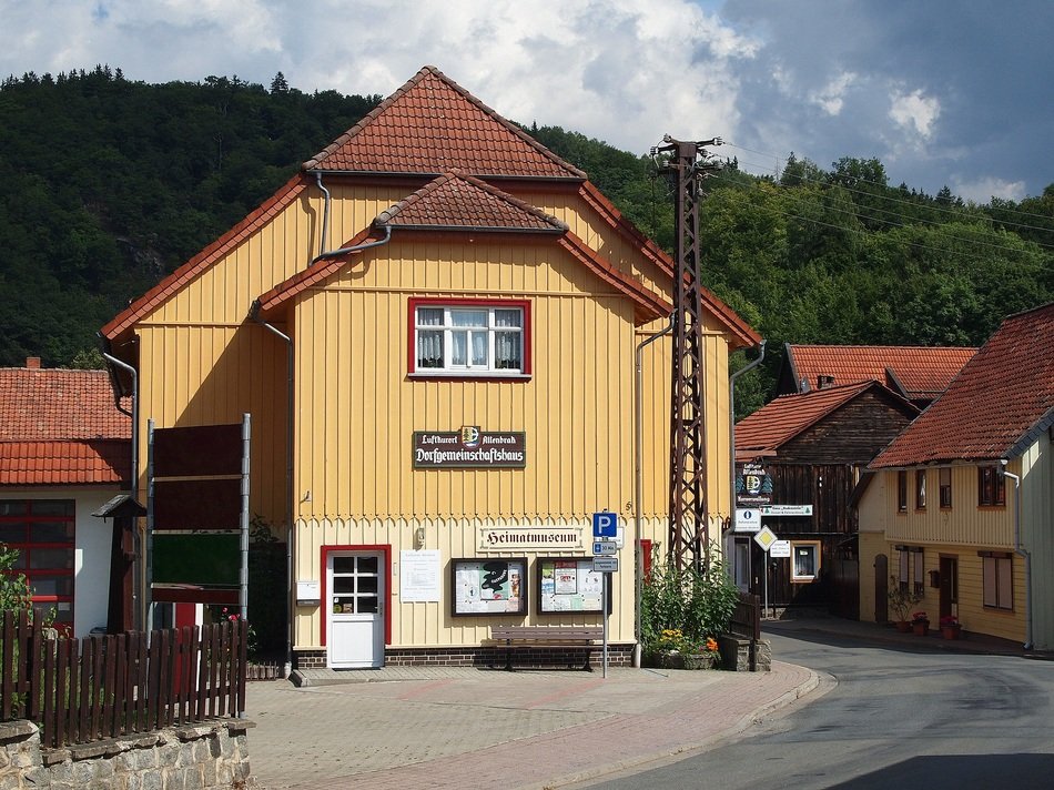 yellow building altenbrak dorfgemeinschaftshaus