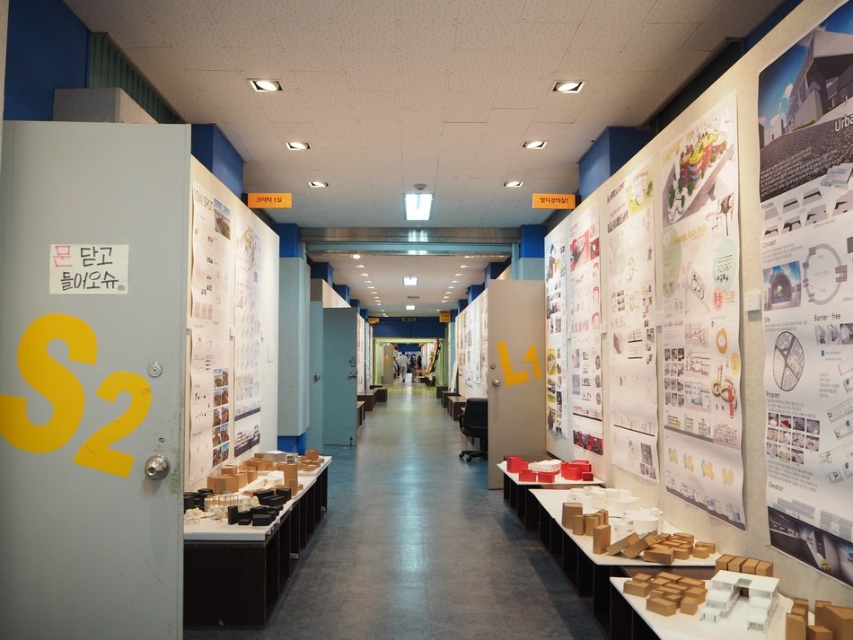 long hall of architectures