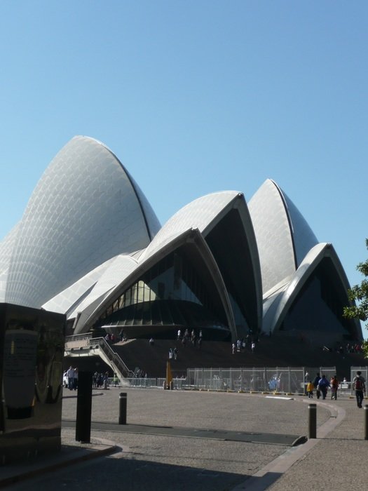 building of opera in Sydney