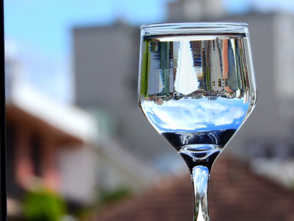 glass focus reflection refraction
