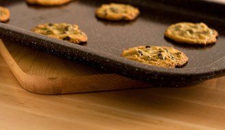 Granite Ware F0626 Better Browning 16 by 11-Inch Large Cookie Sheet N2