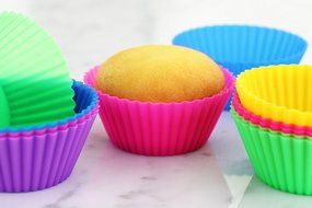 New Star Foodservice 44270 Reusable Silicone Baking Cups and Cupcake Liners (Set of 2), Pink N7