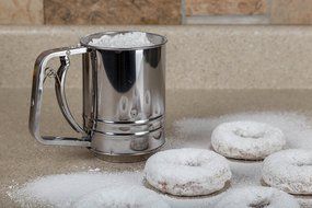 Kitchen Winners Stainless Steel Flour Sifter N3