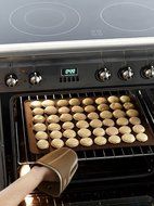 Lekue Macaron Kit with Decomax Pen and Baking Sheet N7