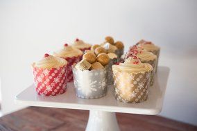 Simply Baked Large Paper Baking Cup, Red, White &amp; Blue, 20-Pack, Entertain with Ease and Style, Serve Cupcakes... N36