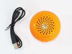 eBargain Accessories&reg; Universal Portable Wireless Bluetooth 3.0 Suction Cup Mount Speaker With Mic &amp; Built-In... N4