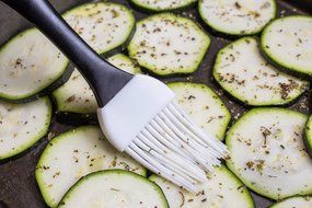 Pastry &amp; Basting Brush Set of 2 - Silicone Pastry Brushes - Suitable Meat Basting Brush - BBQ Meat Basting Brushes... N9